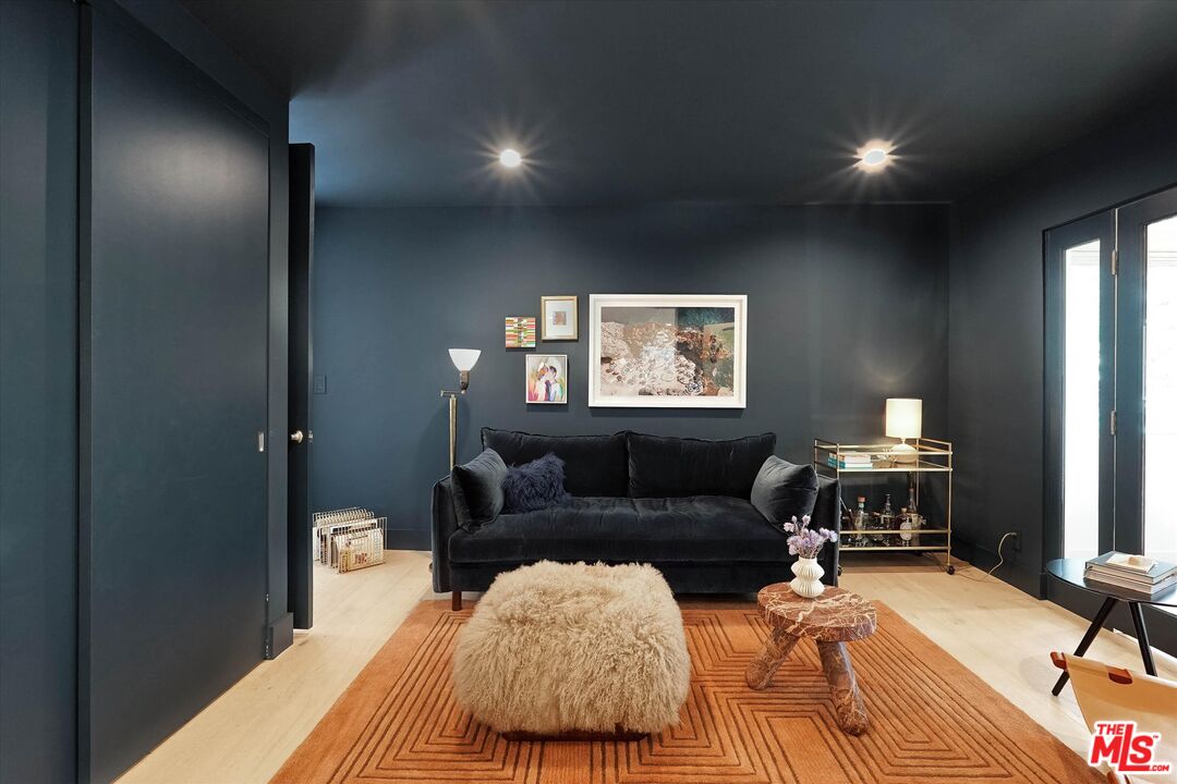 930 California Ave Unit: 301