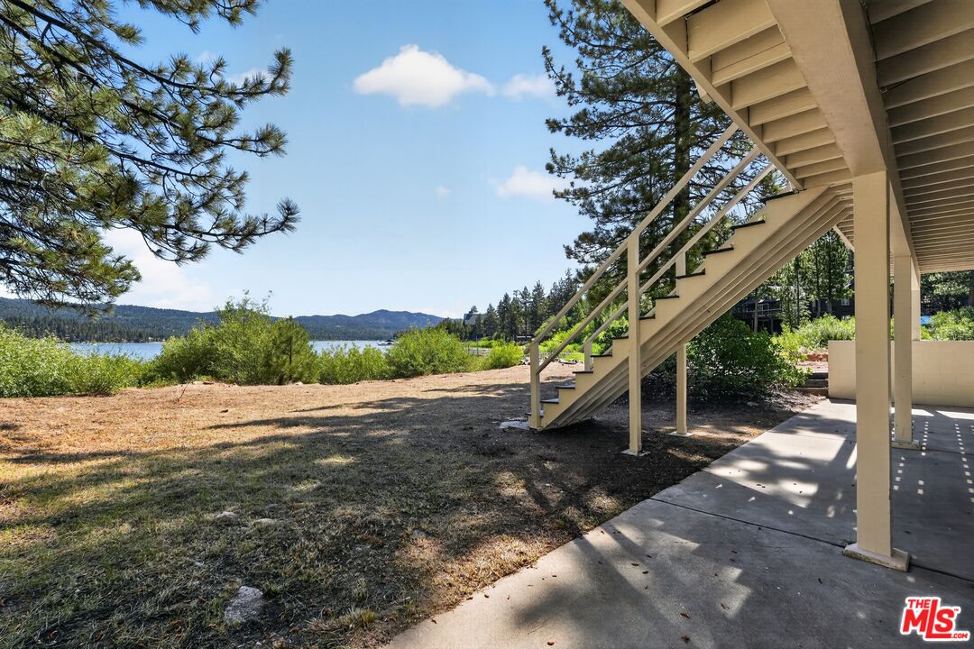 39000 Waterview Dr