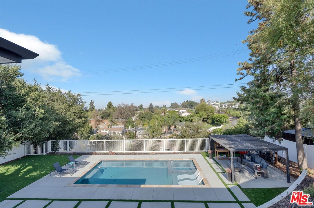 9449 Forbes Ave