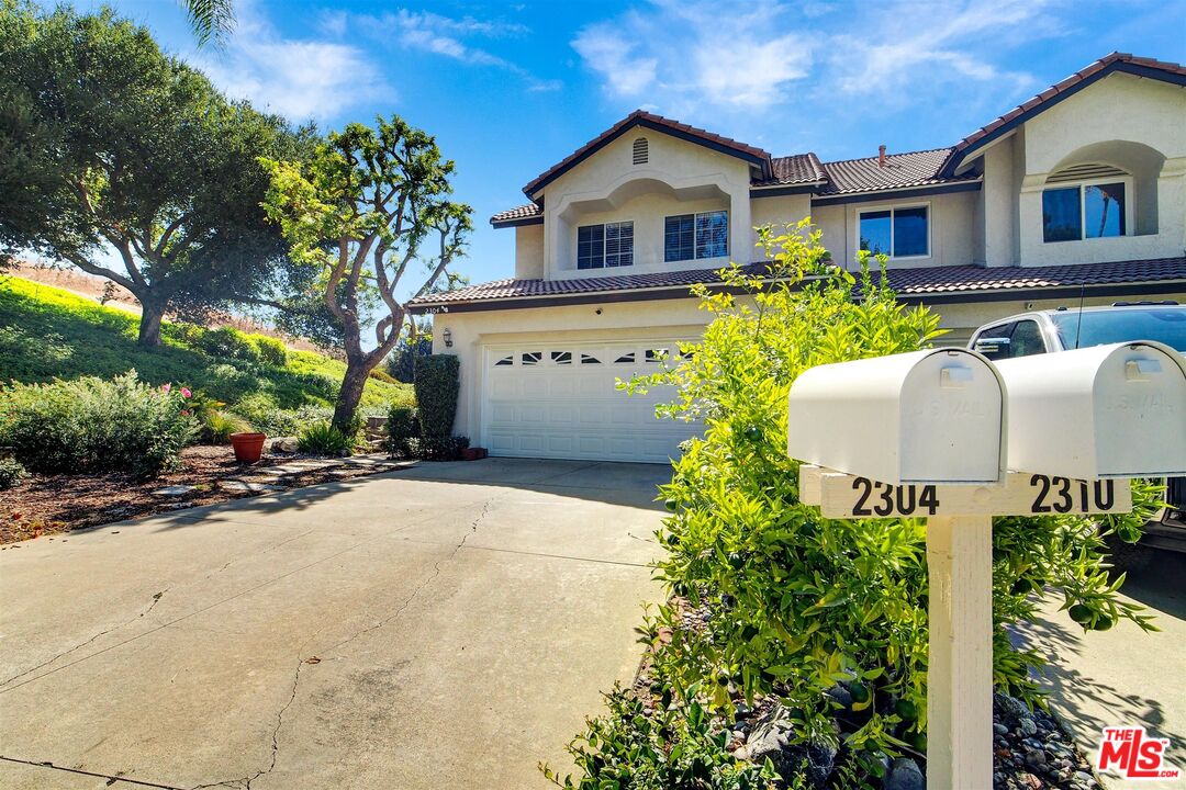 2304 Calle Trella