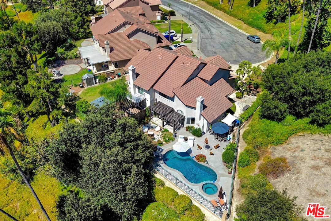 2304 Calle Trella
