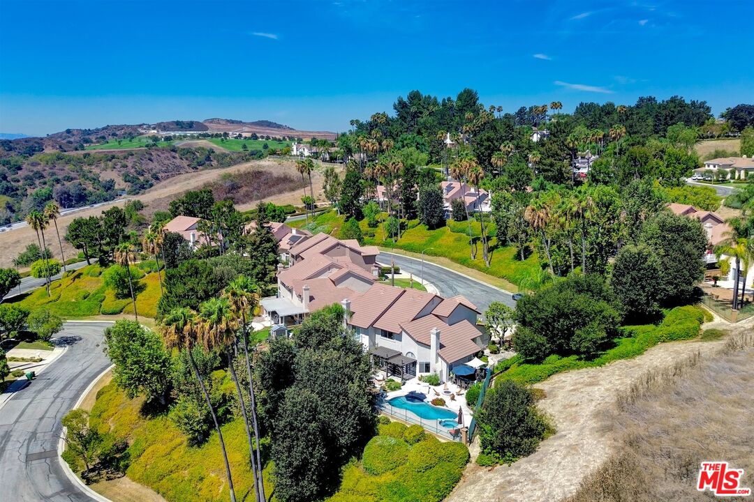 2304 Calle Trella