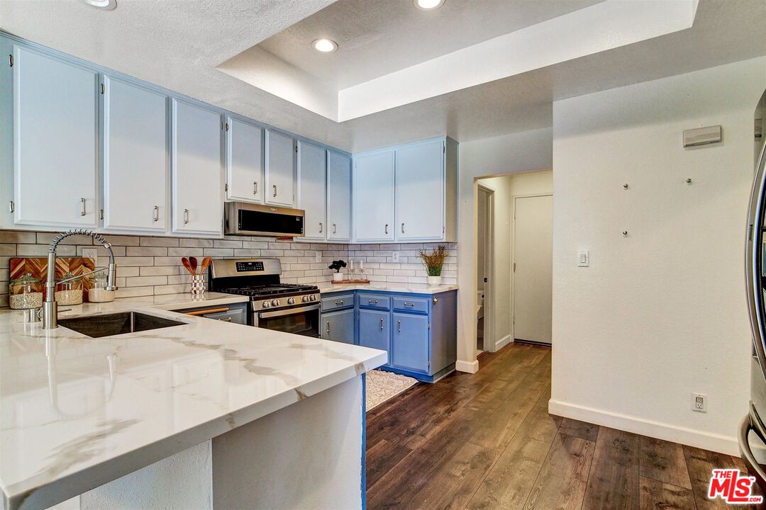 2304 Calle Trella