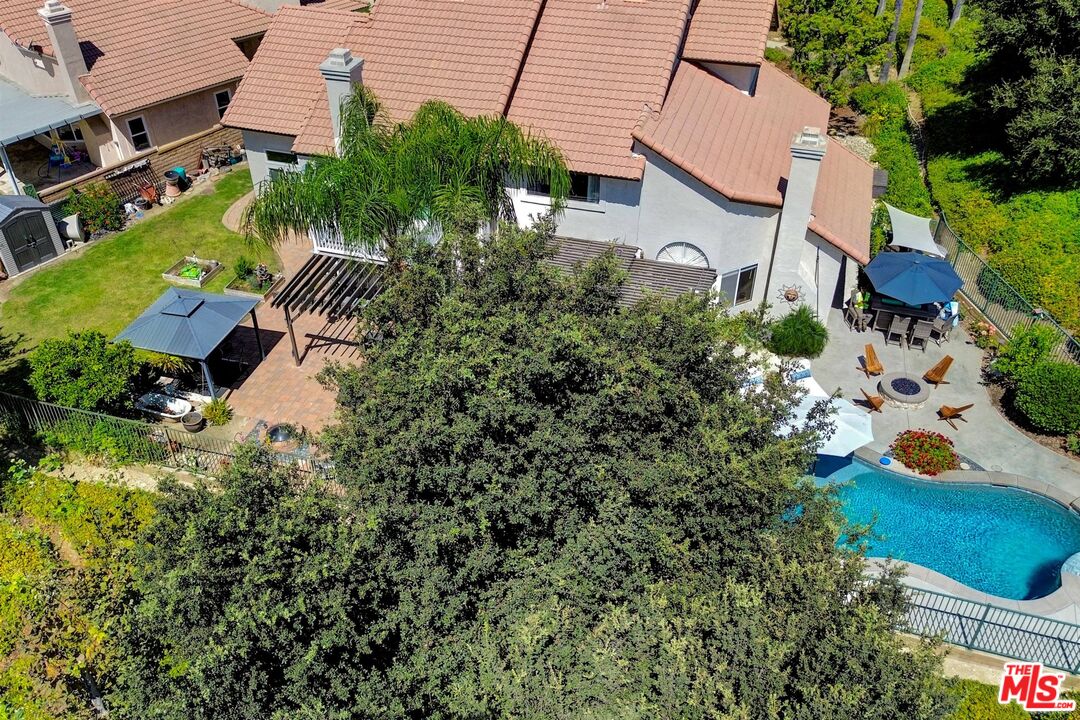 2304 Calle Trella