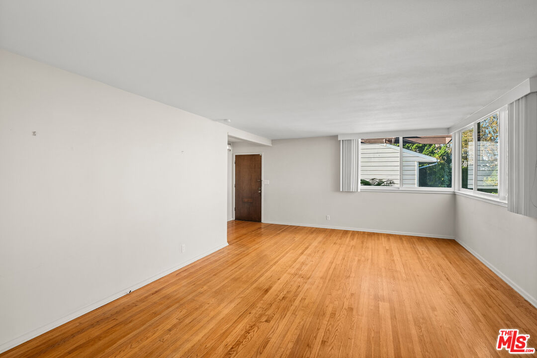 1621 Manning Ave