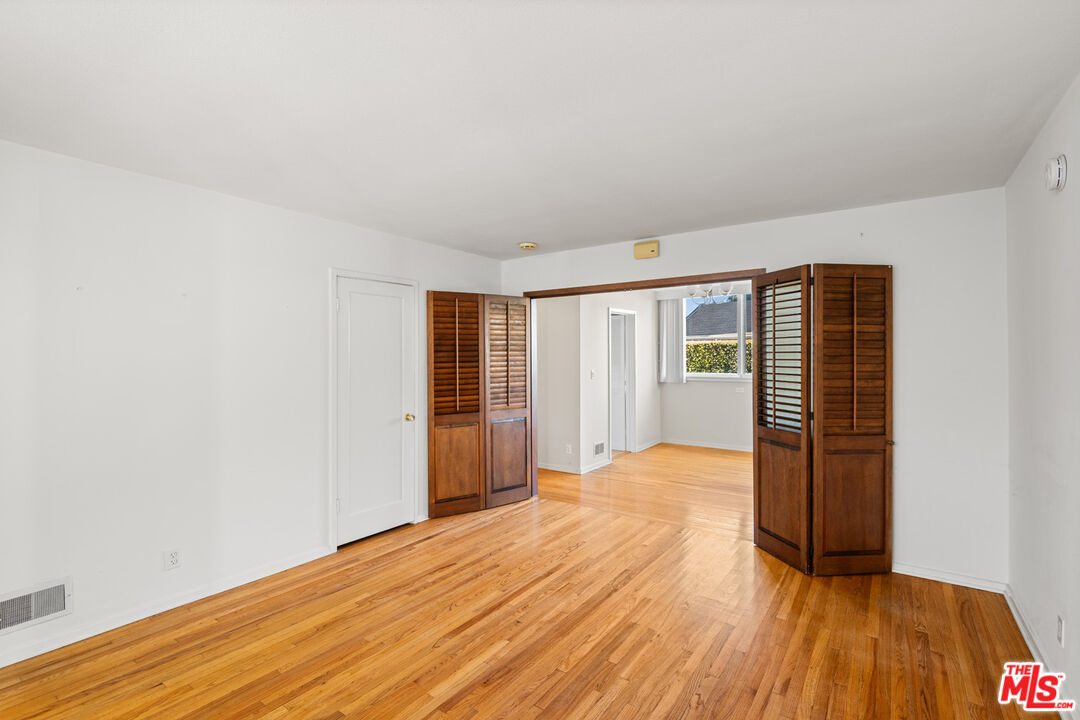 1621 Manning Ave