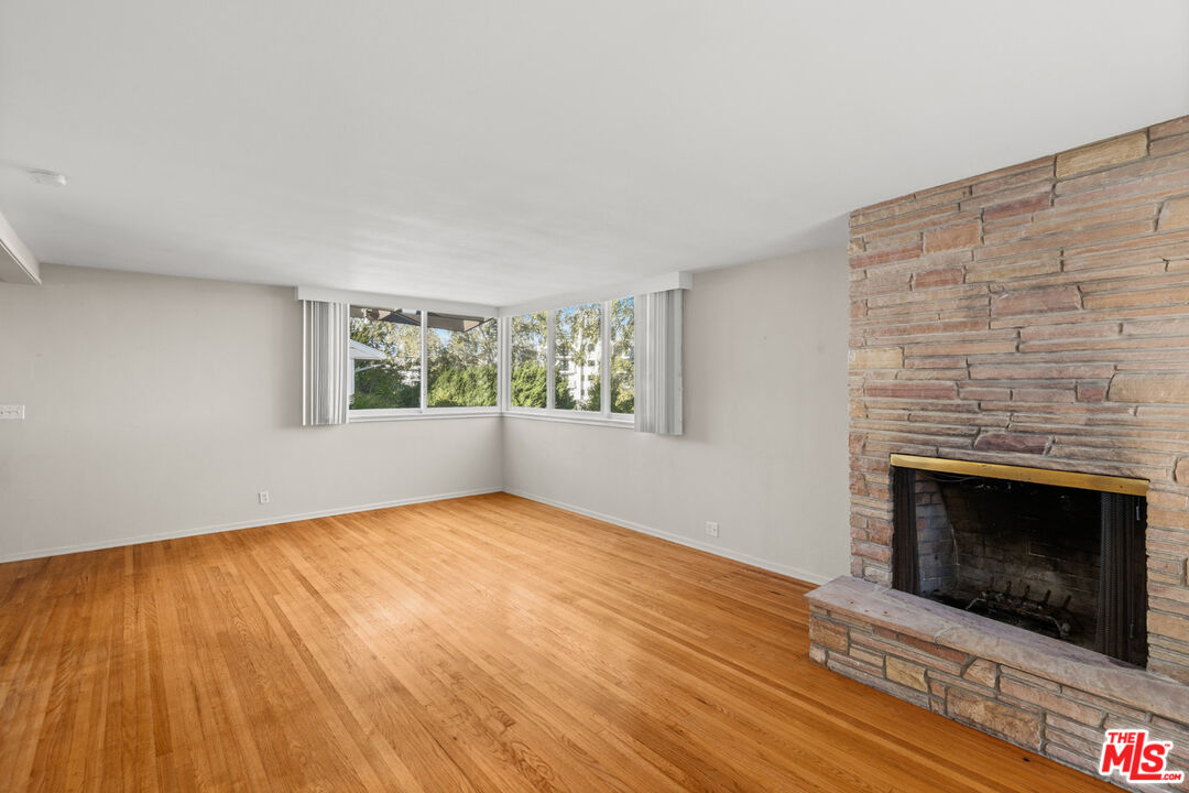 1621 Manning Ave