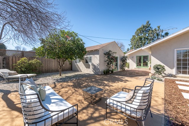 5806 Tobias AVE