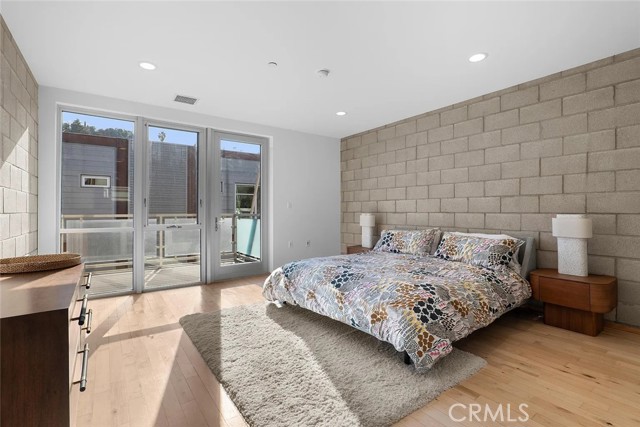 3450 Cahuenga BLVD Unit: 402