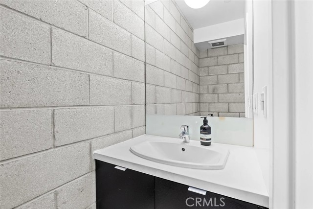 3450 Cahuenga BLVD Unit: 402