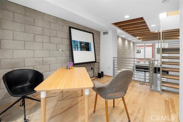 3450 Cahuenga BLVD Unit: 402