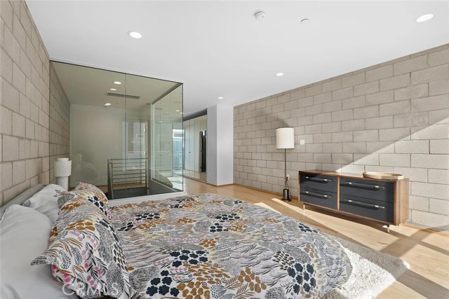 3450 Cahuenga BLVD Unit: 402