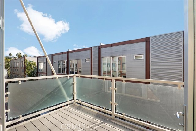 3450 Cahuenga BLVD Unit: 402