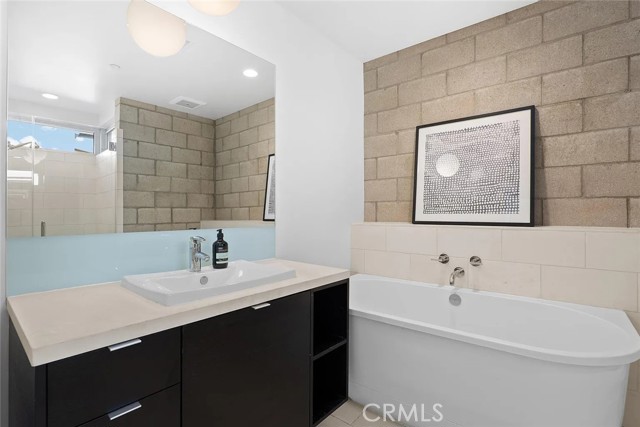 3450 Cahuenga BLVD Unit: 402