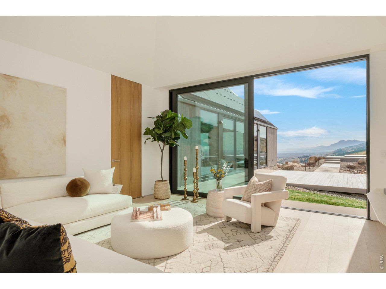 9631 Mountain Ridge Pl