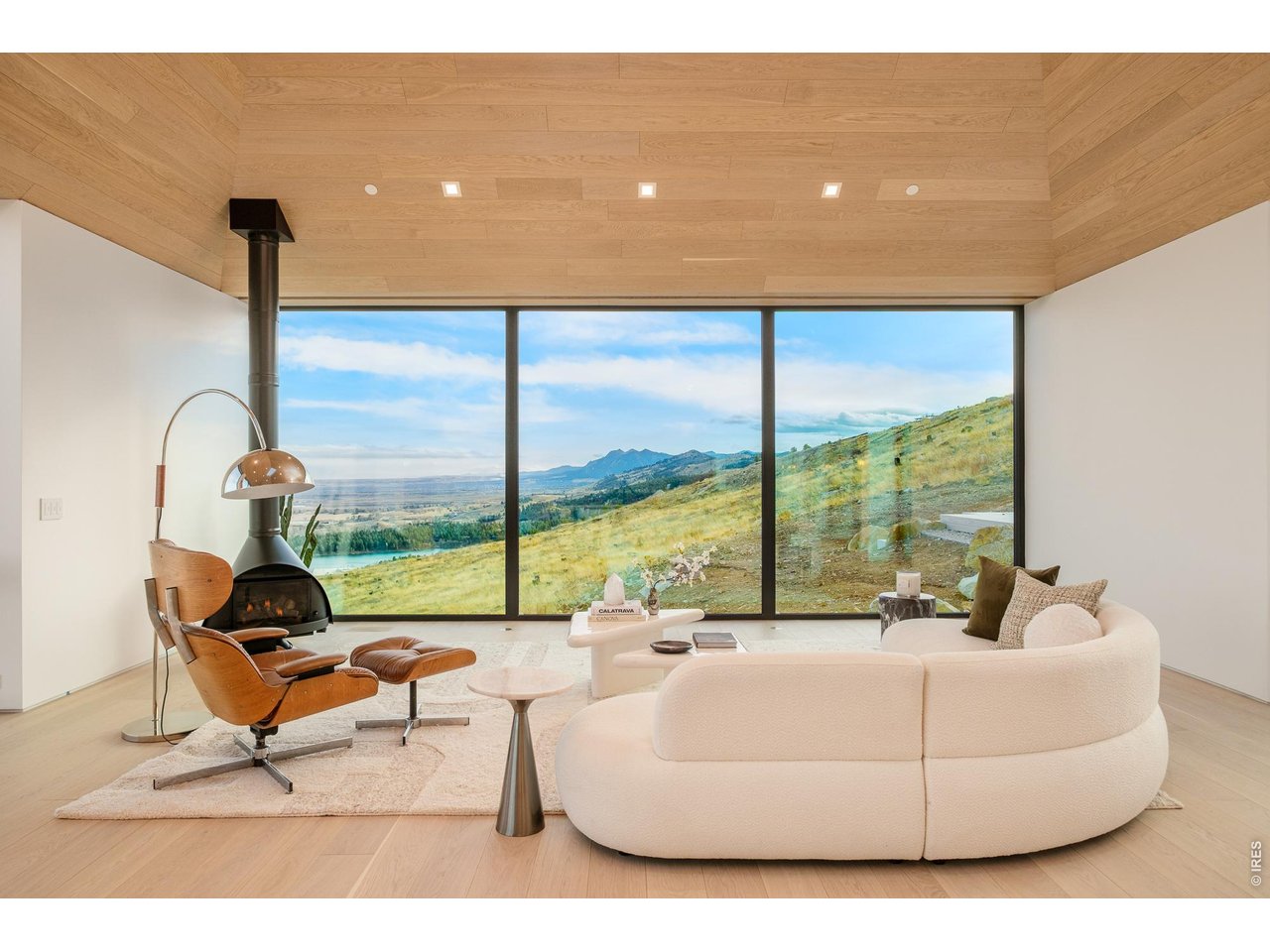 9631 Mountain Ridge Pl