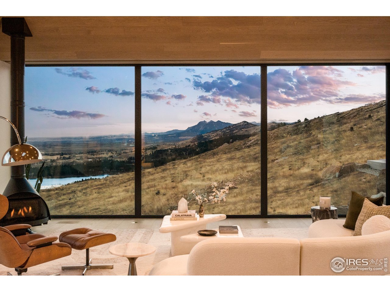 9631 Mountain Ridge Pl