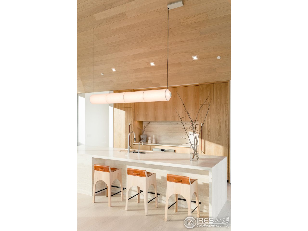 9631 Mountain Ridge Pl