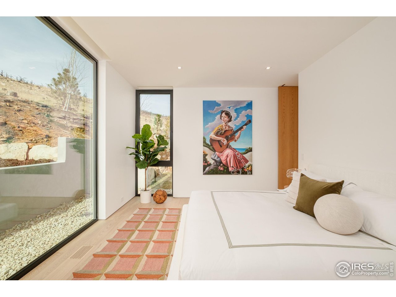 9631 Mountain Ridge Pl