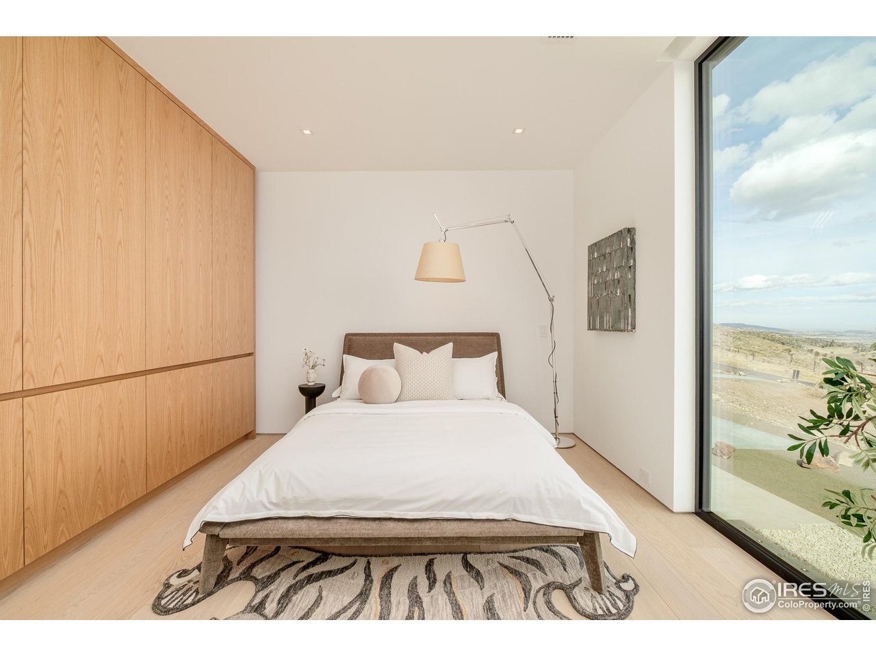 9631 Mountain Ridge Pl