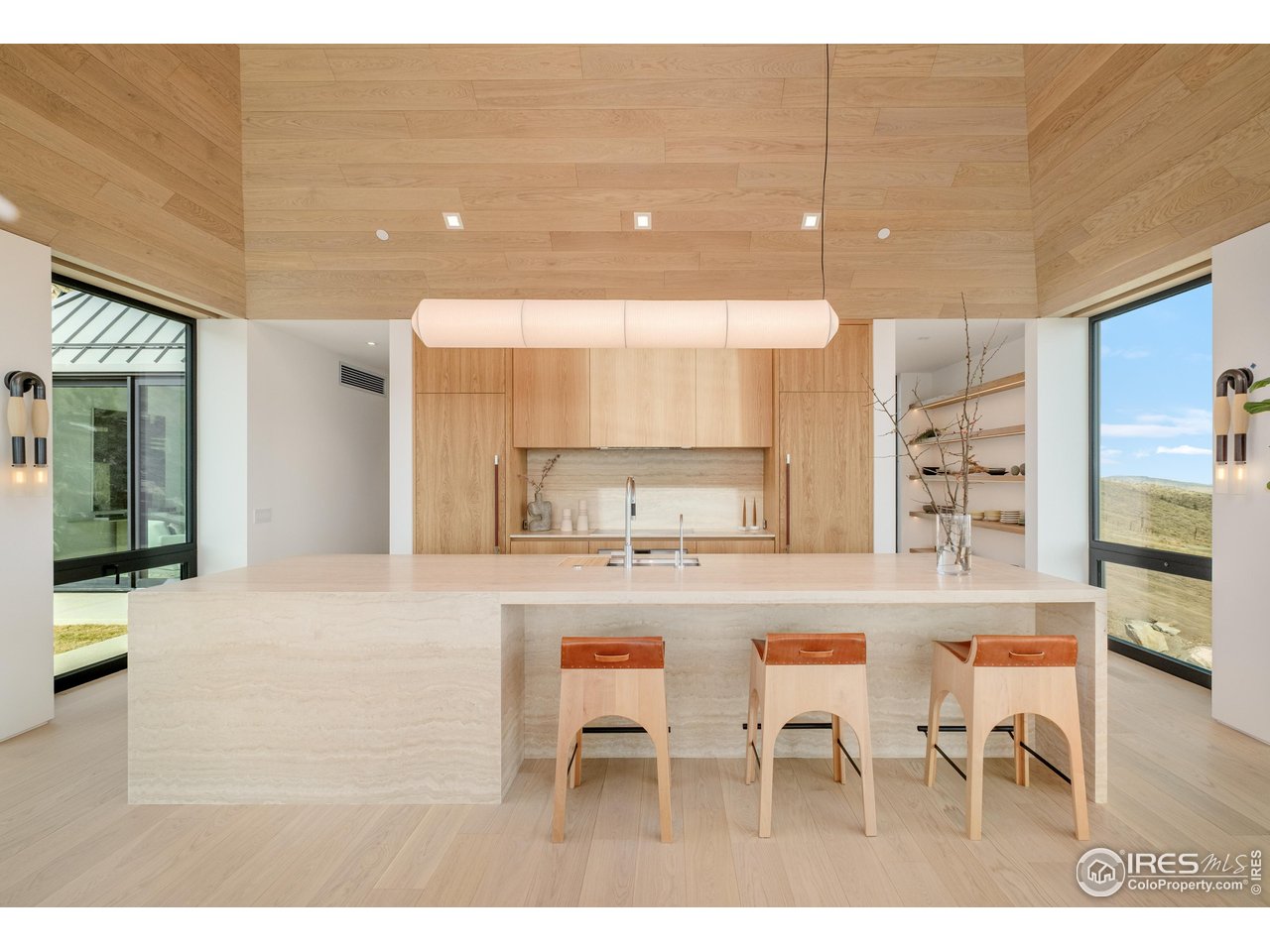 9631 Mountain Ridge Pl