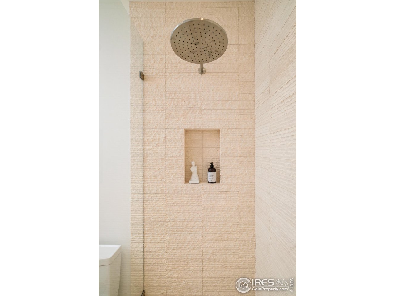 9631 Mountain Ridge Pl