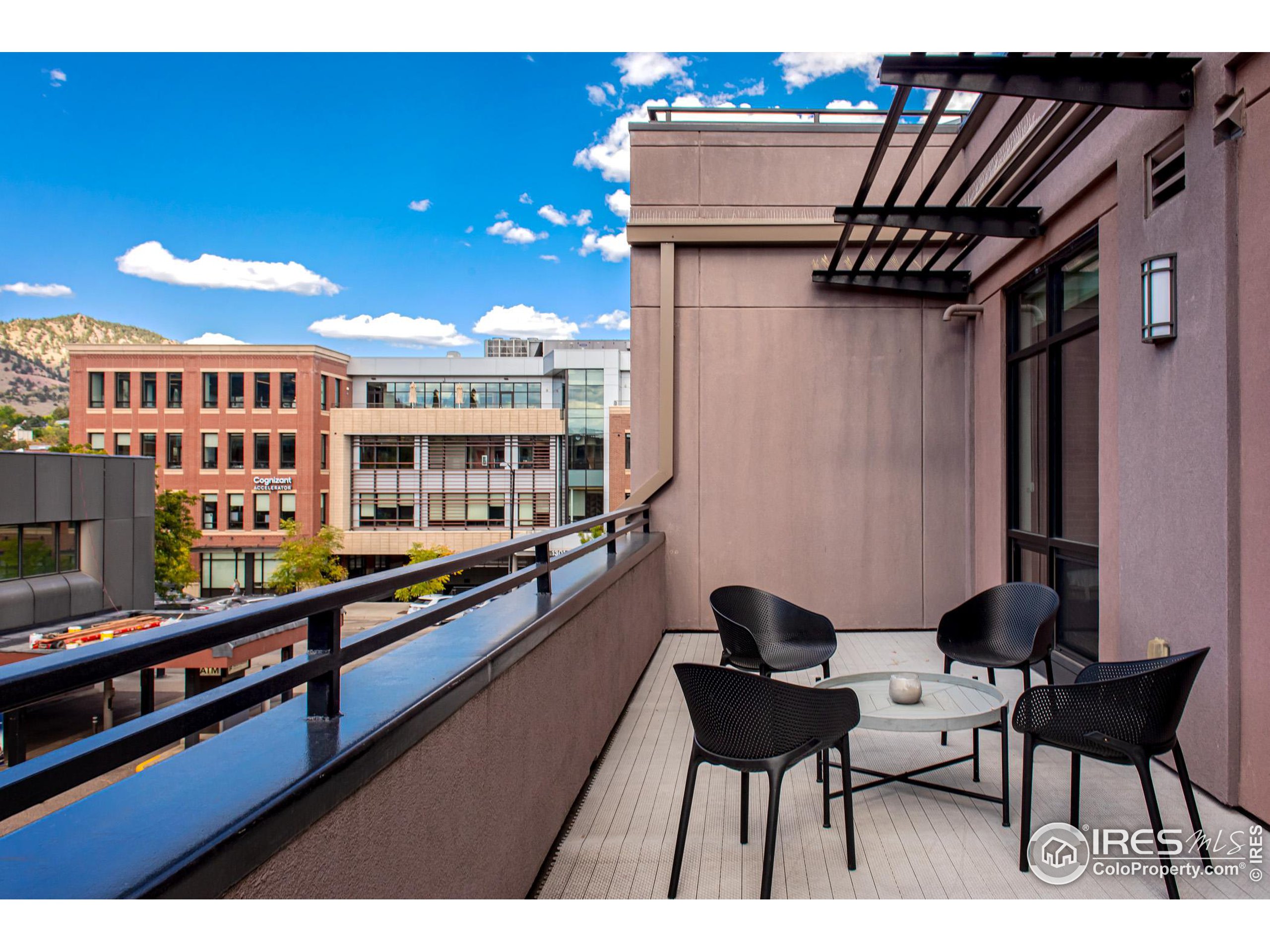1360 Walnut St Unit: 311