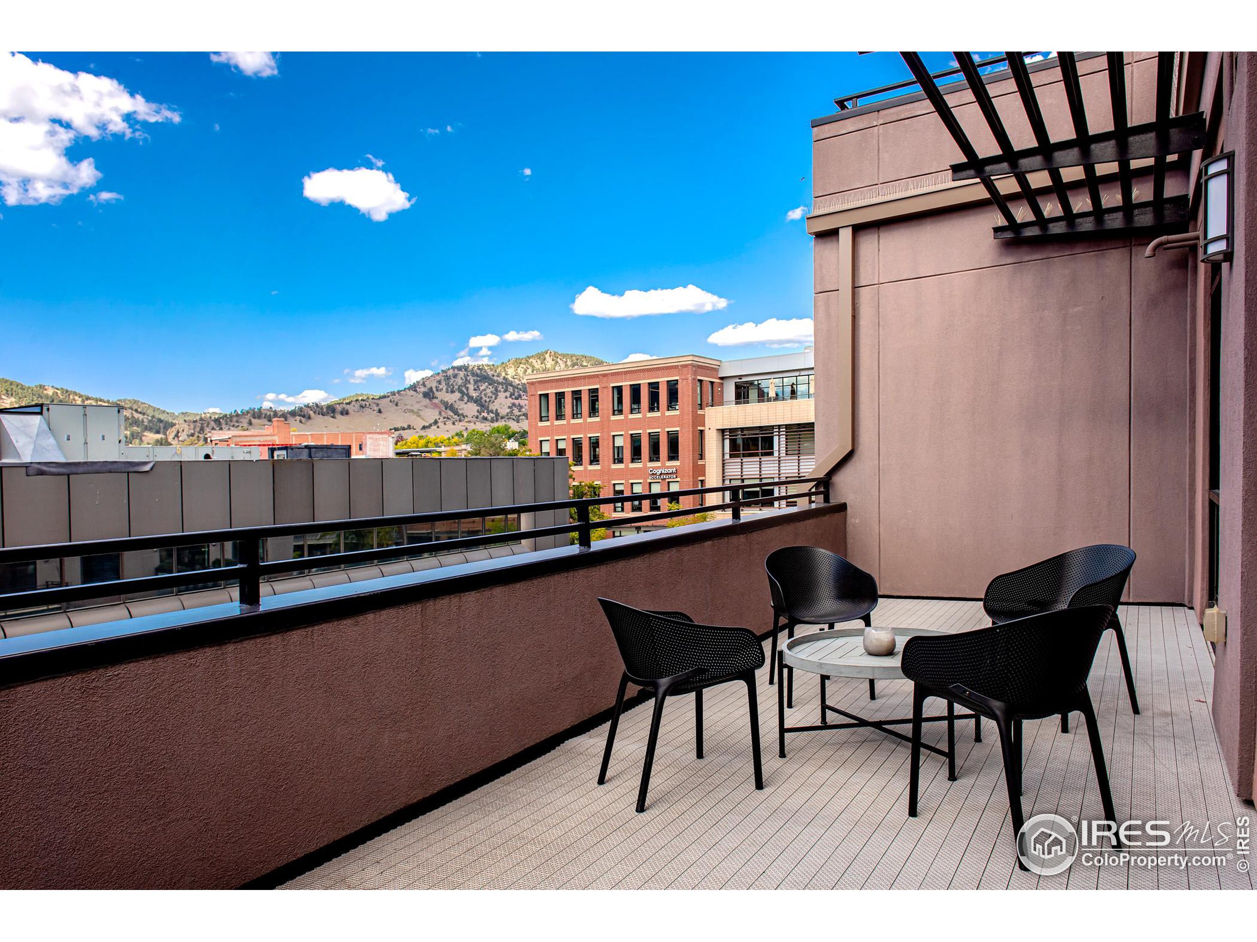 1360 Walnut St Unit: 311