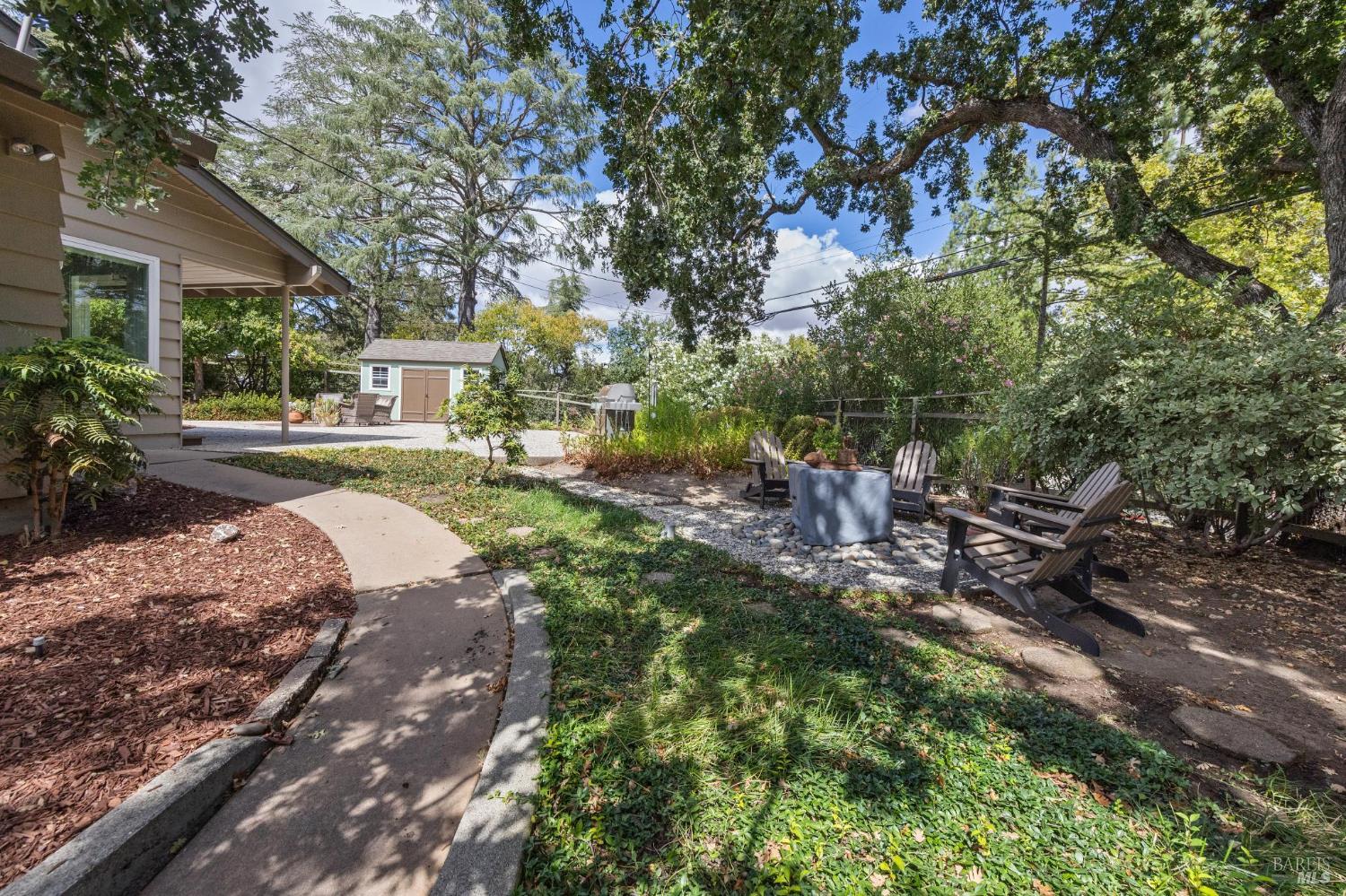517 La Gonda Way