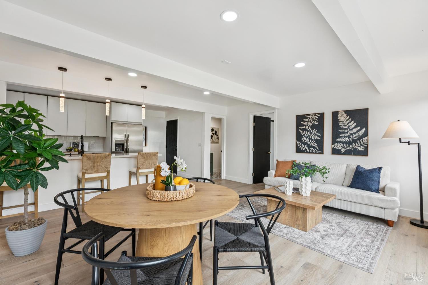 29 Alta Dr