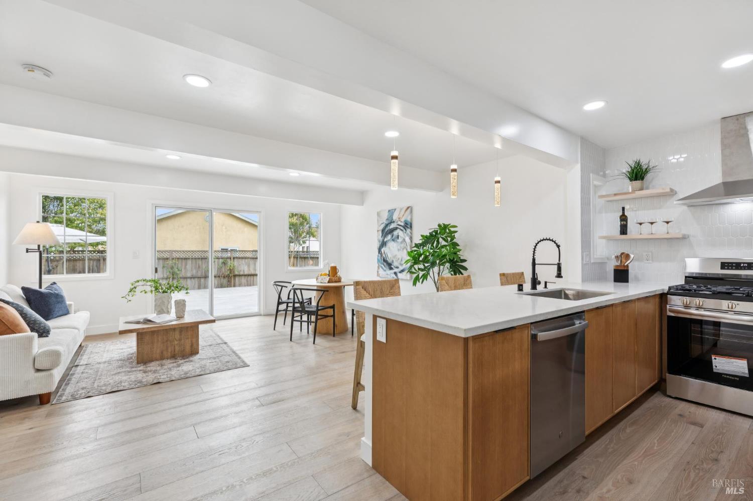 29 Alta Dr