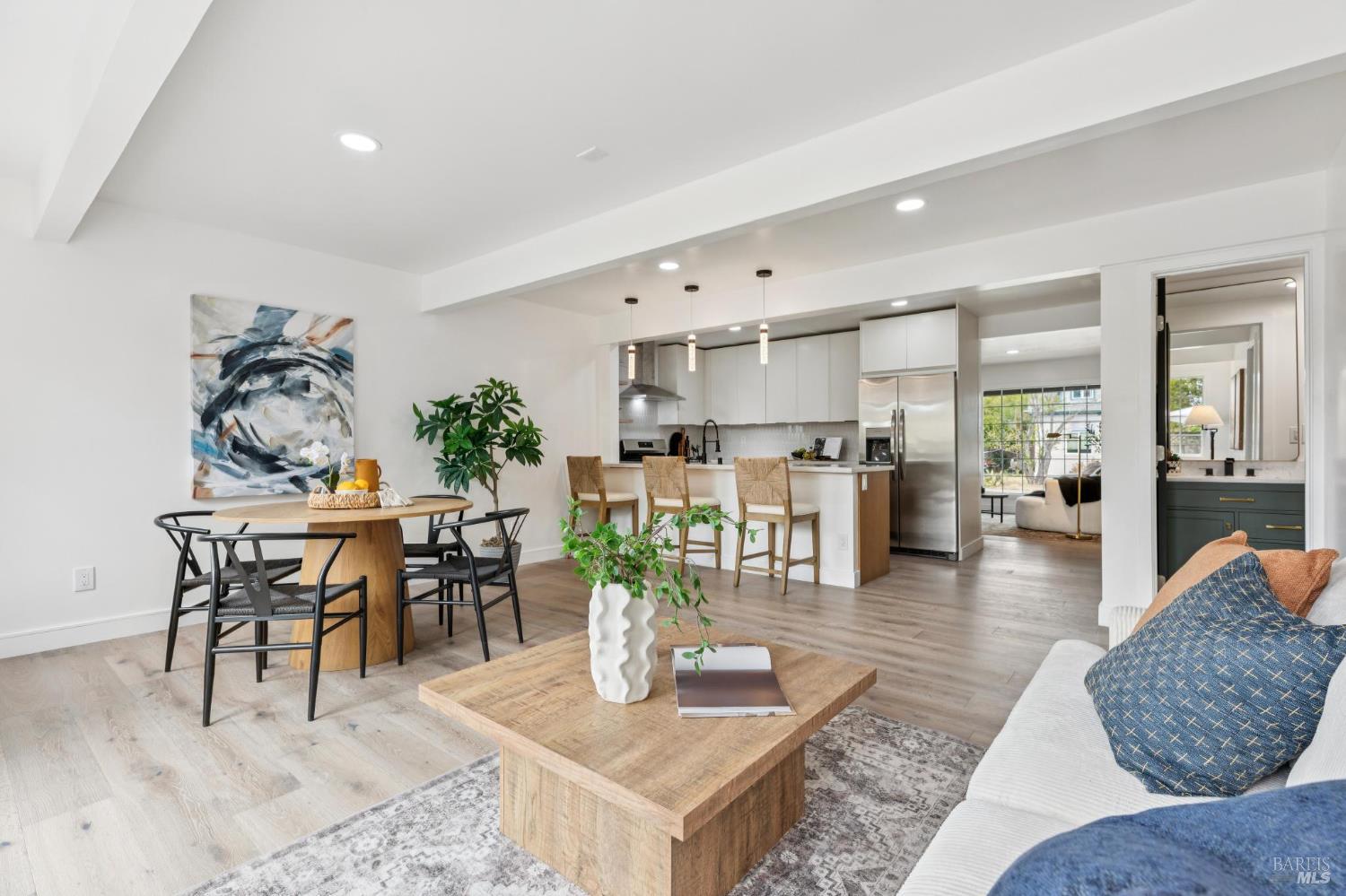29 Alta Dr