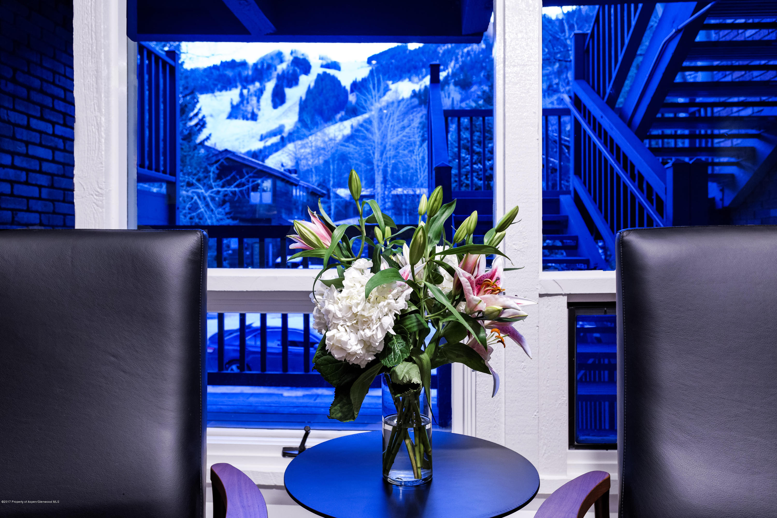 124 W Hyman Avenue 2-E