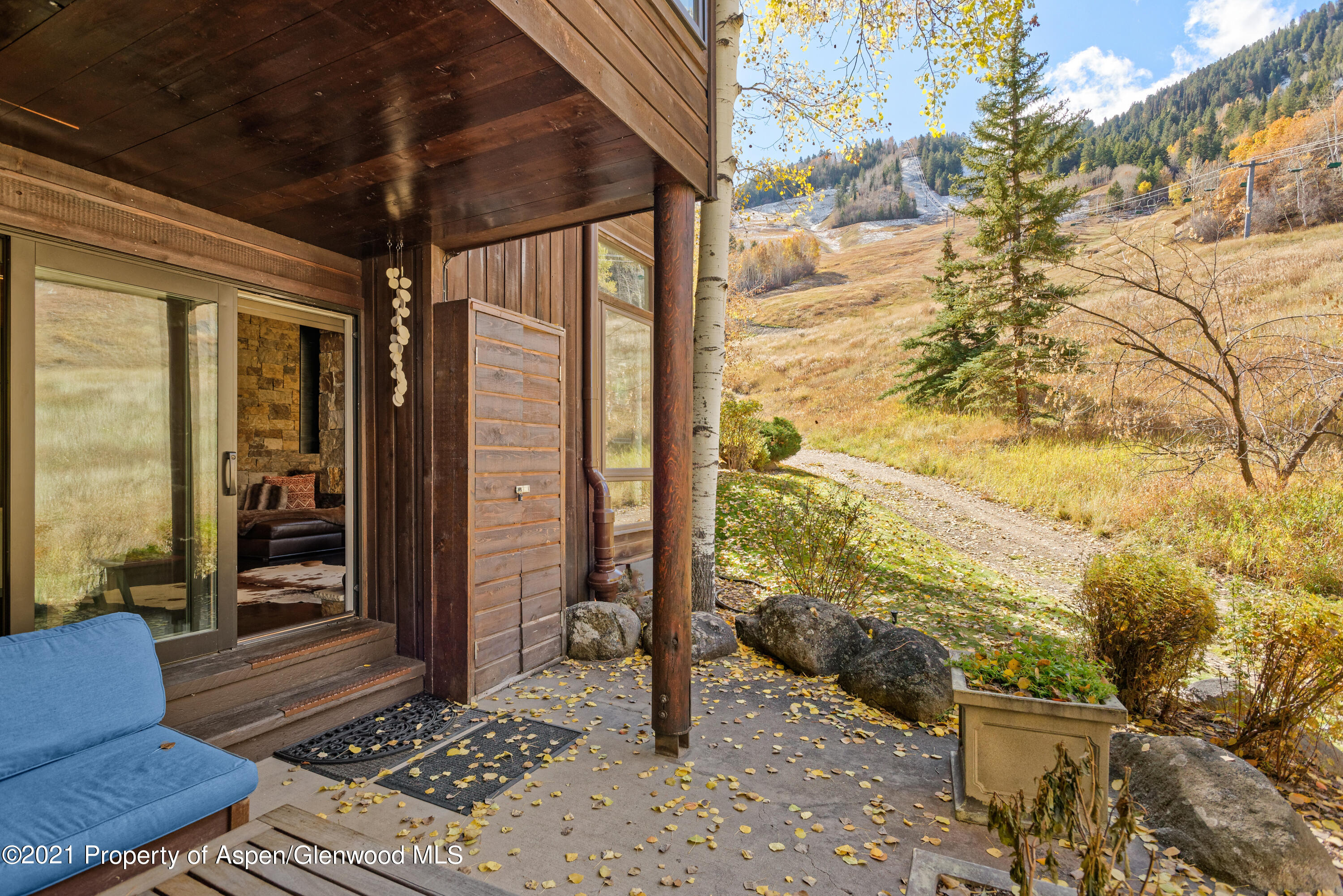 800 S Monarch Street #4