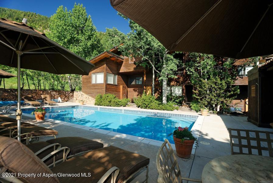 800 S Monarch Street #4