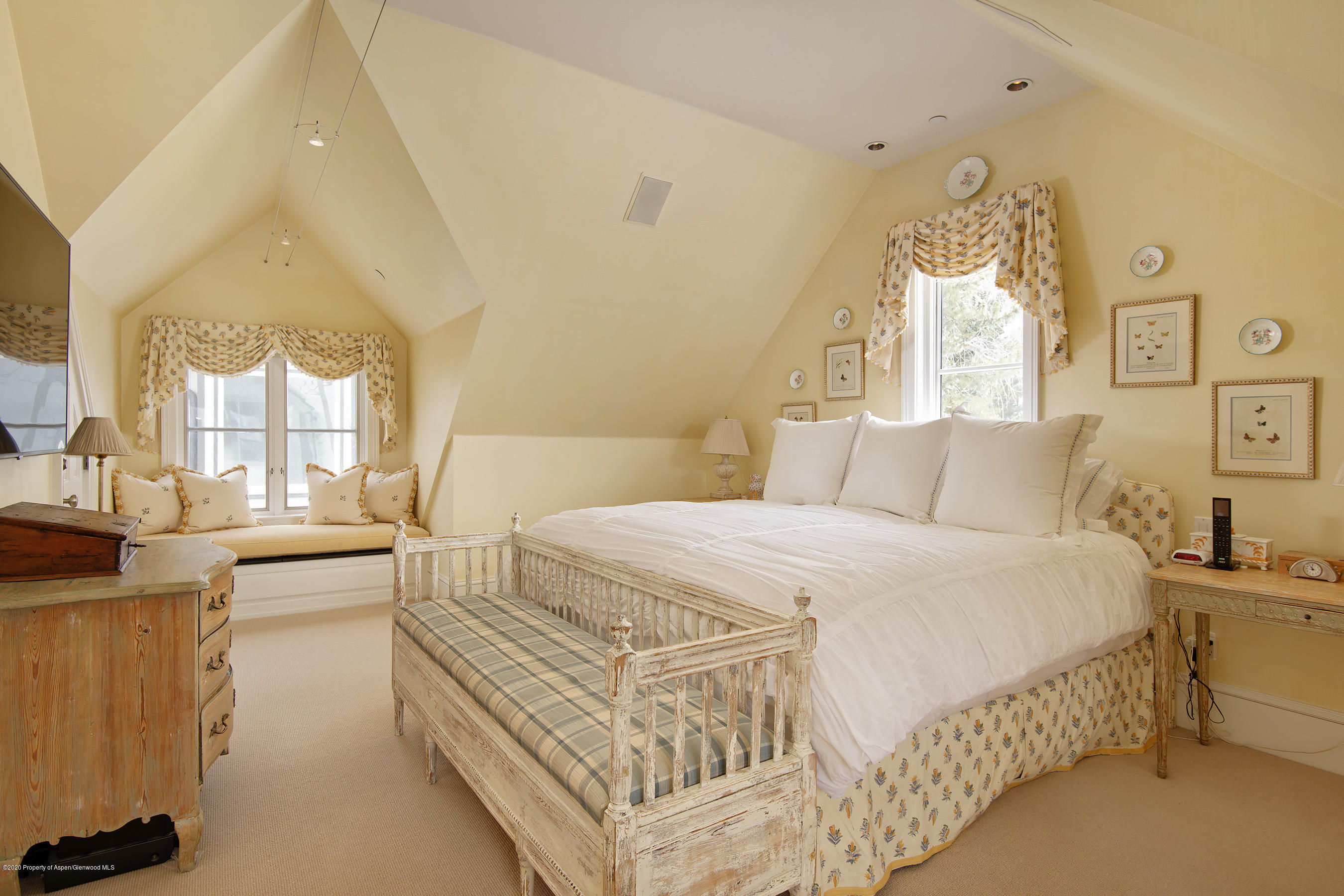 716 W Francis Street