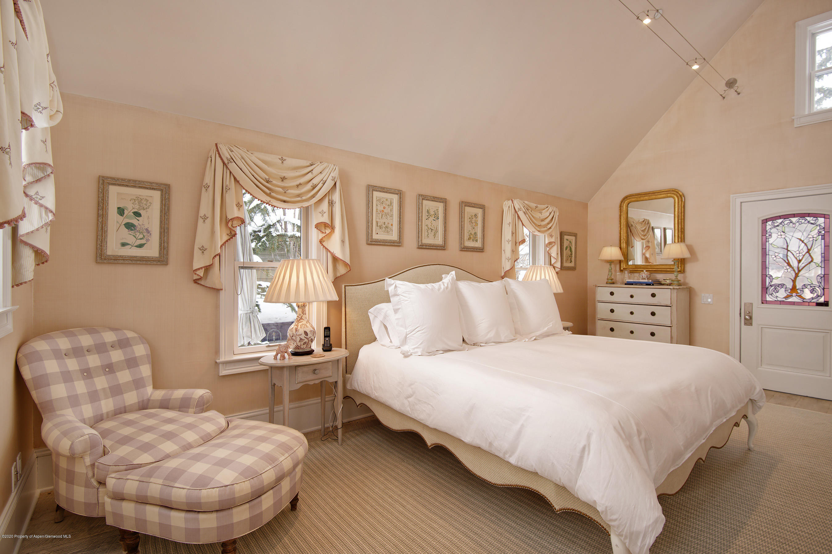 716 W Francis Street