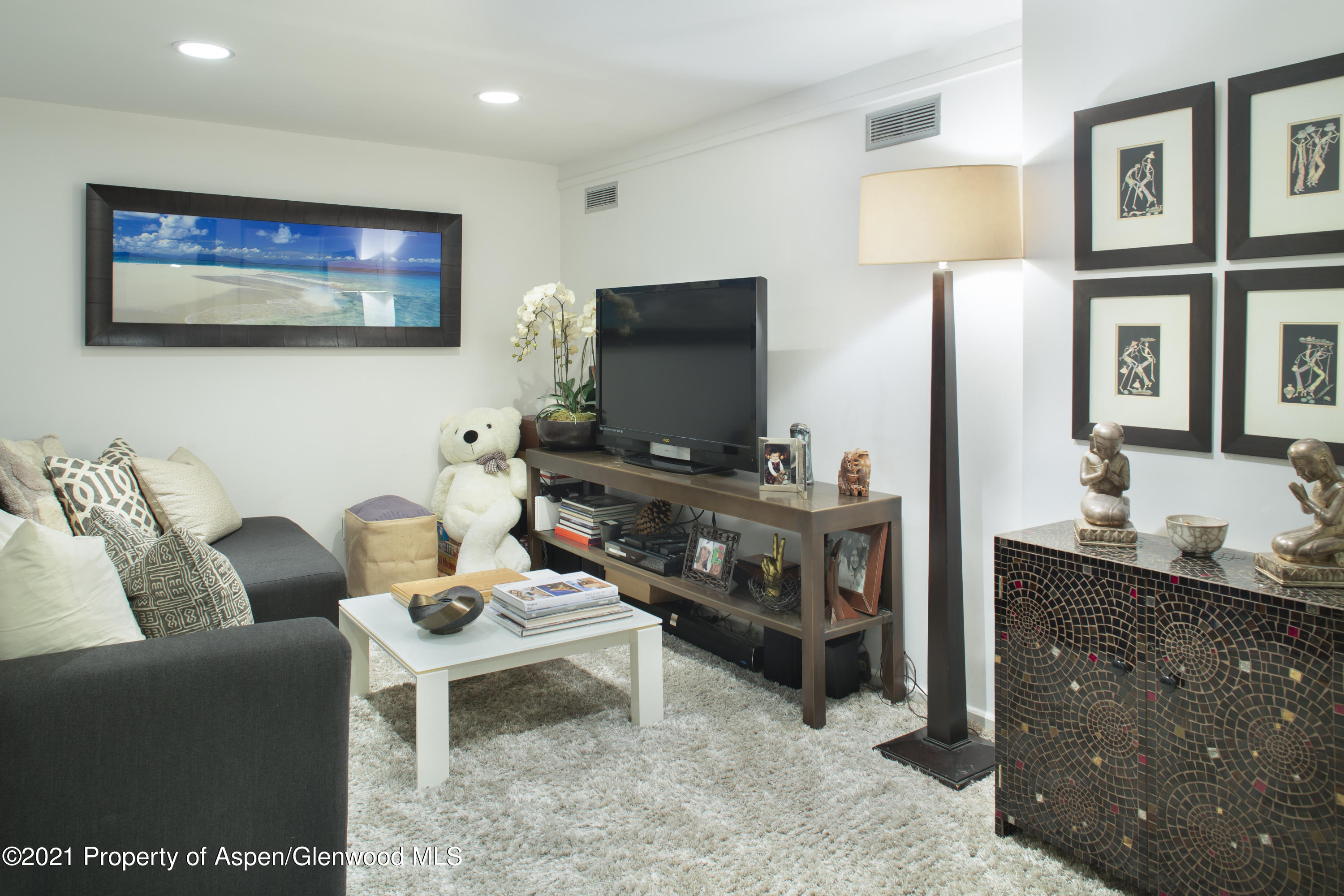 1001 E Cooper Avenue #4