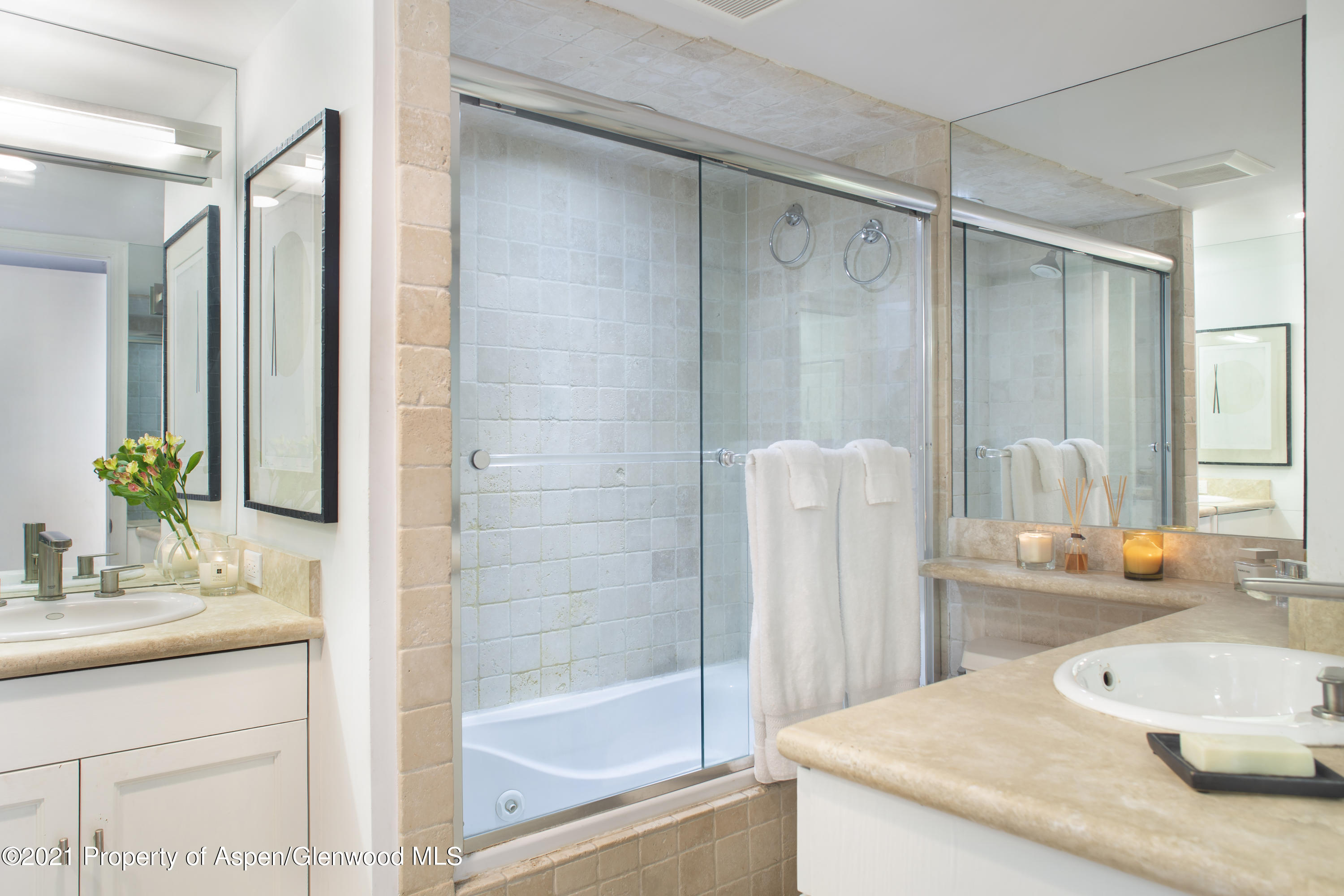 1001 E Cooper Avenue #4