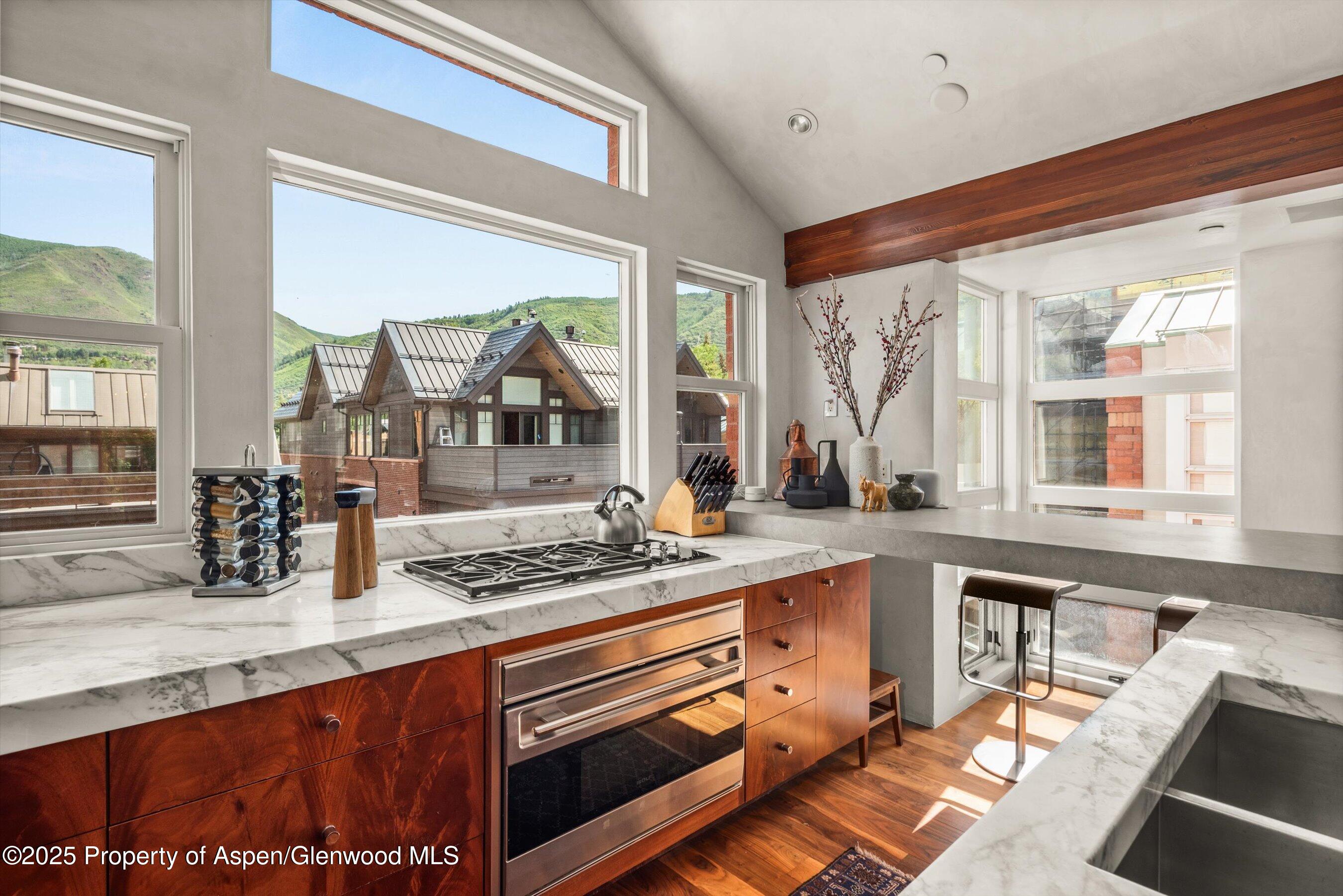 706 E Hyman Avenue 706