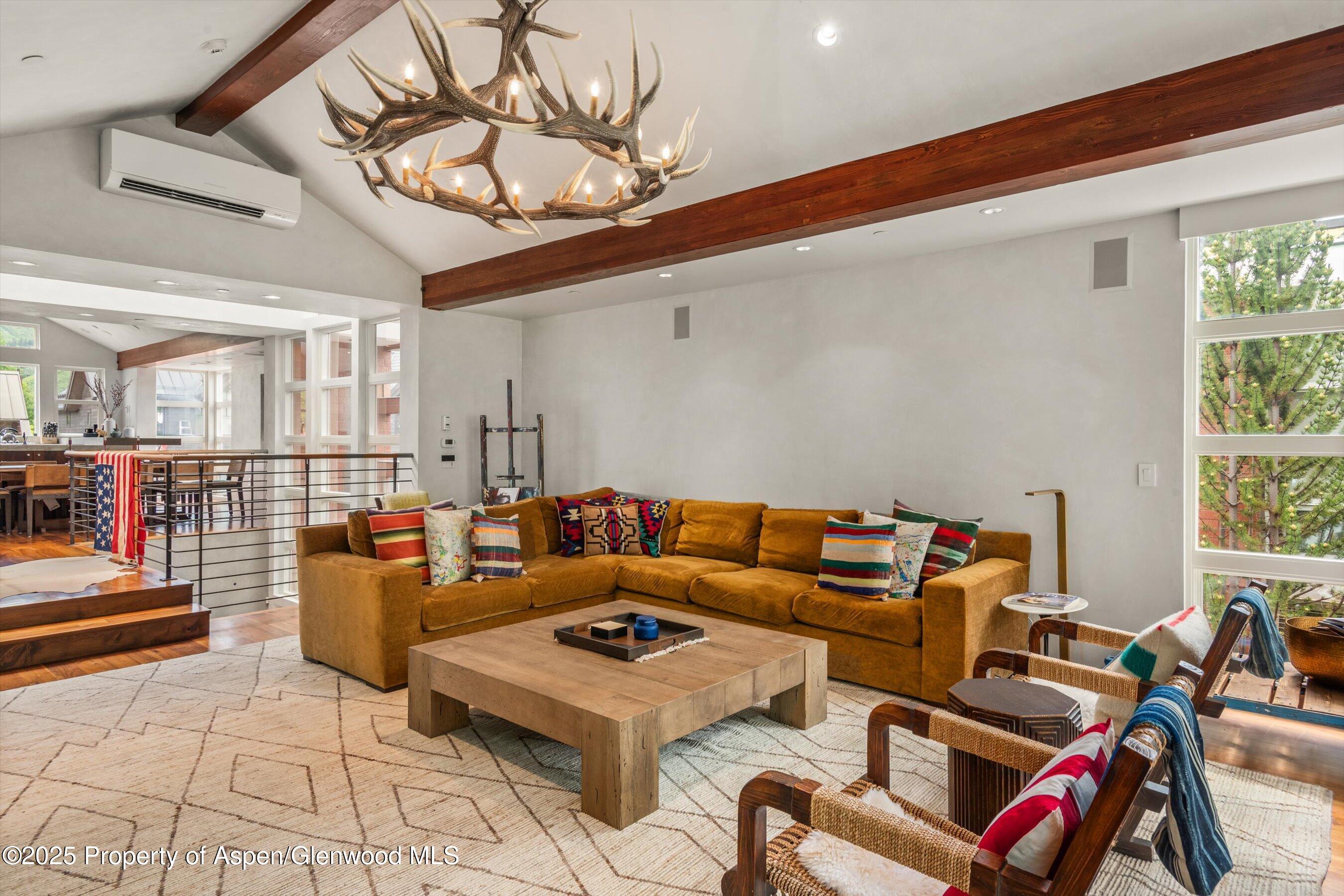 706 E Hyman Avenue 706