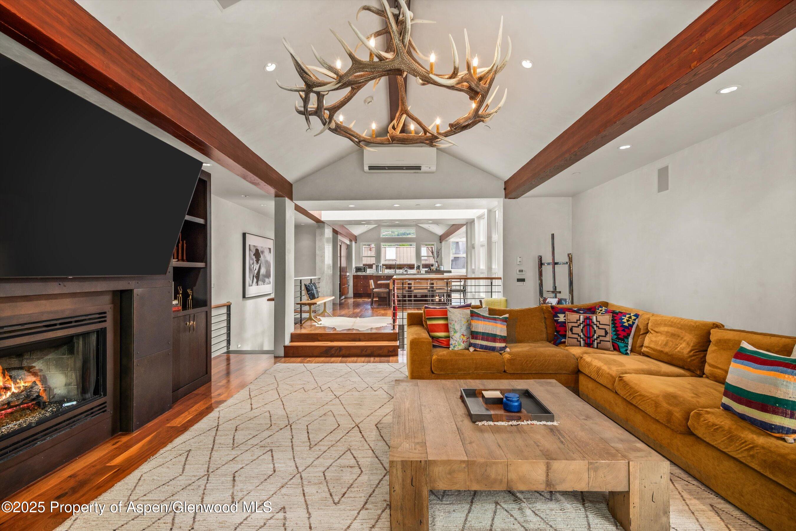 706 E Hyman Avenue 706