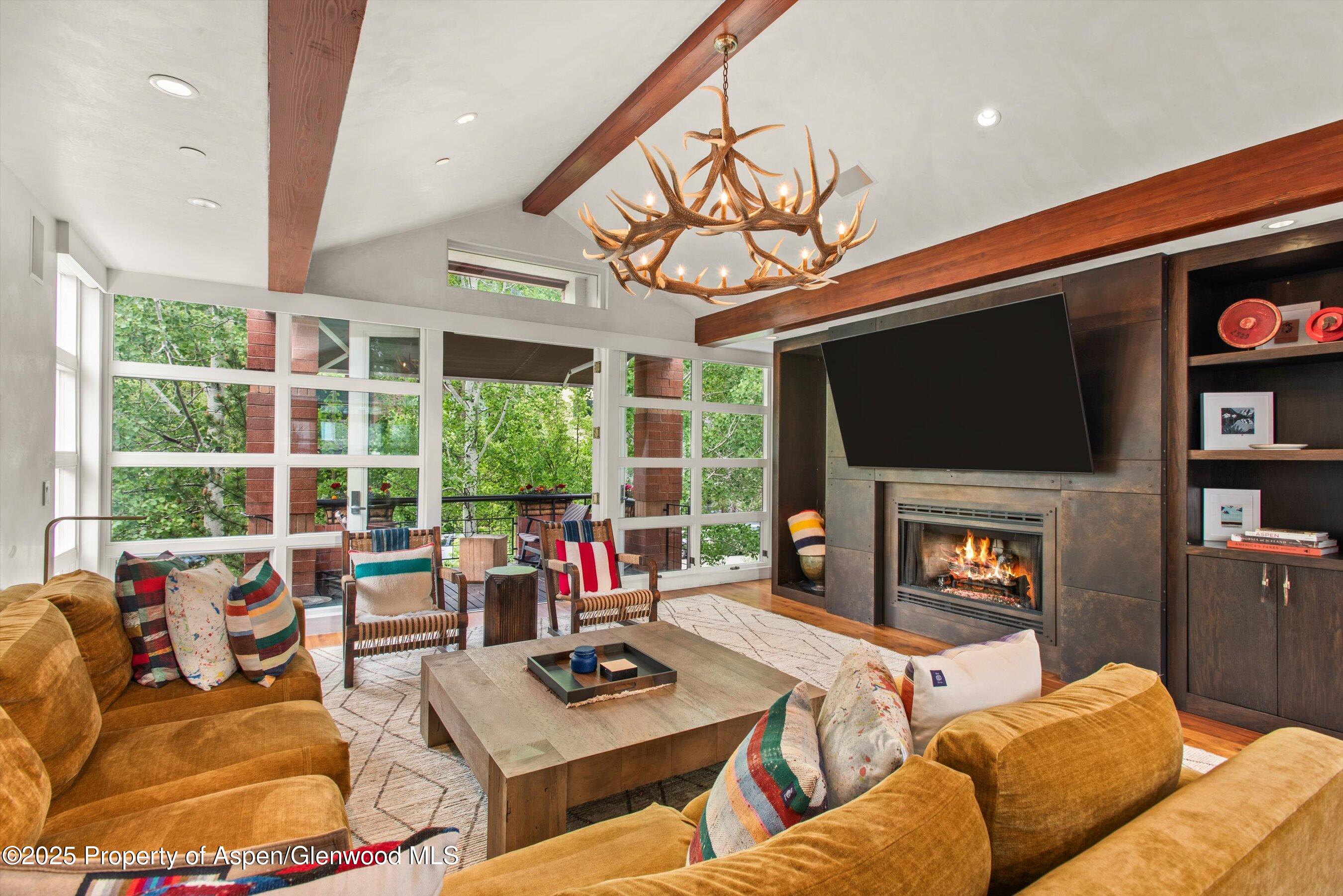 706 E Hyman Avenue 706