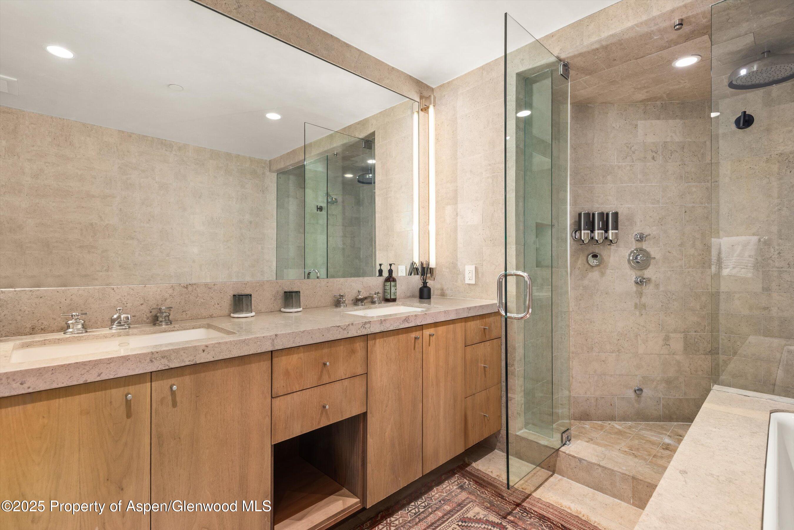 706 E Hyman Avenue 706