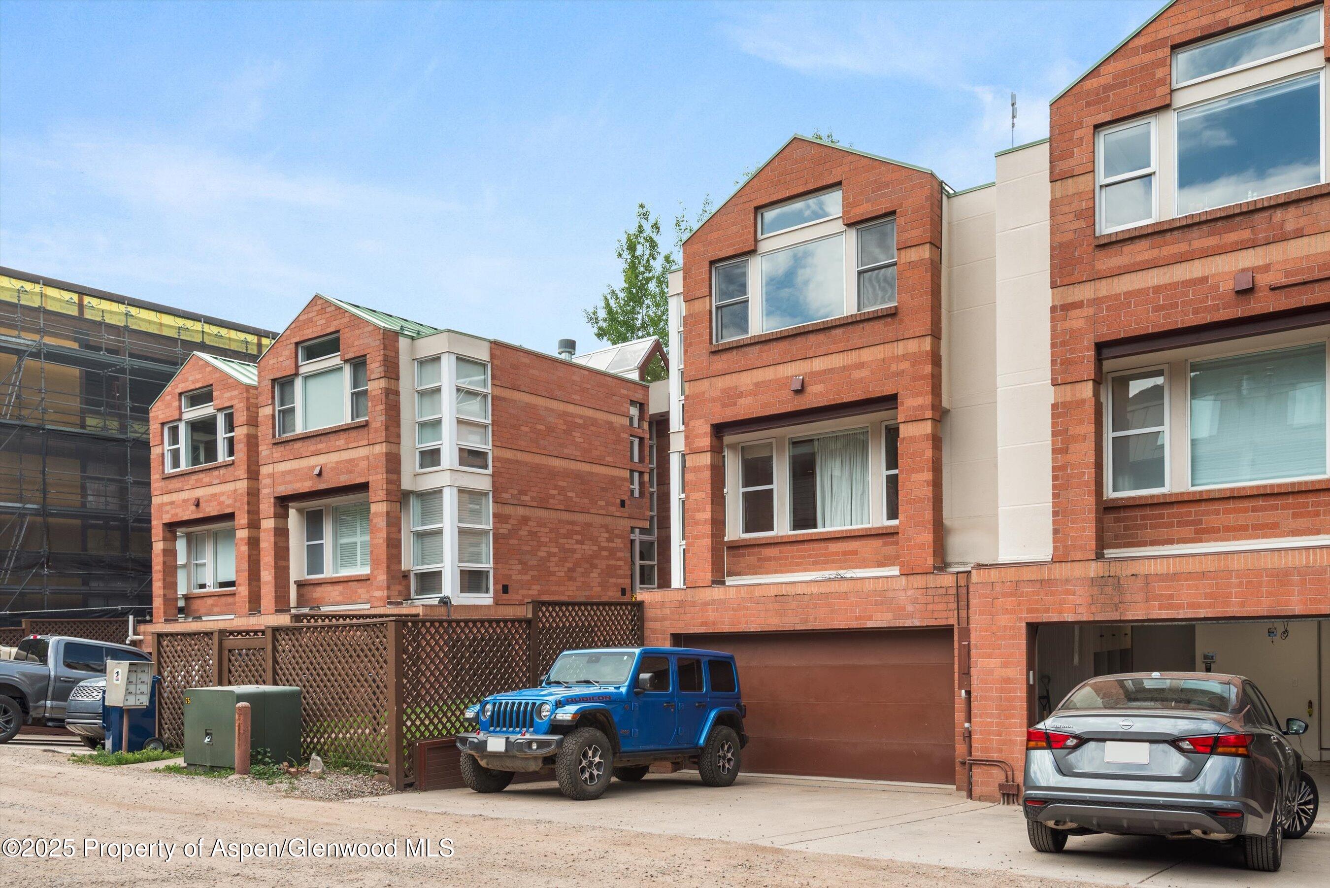 706 E Hyman Avenue 706