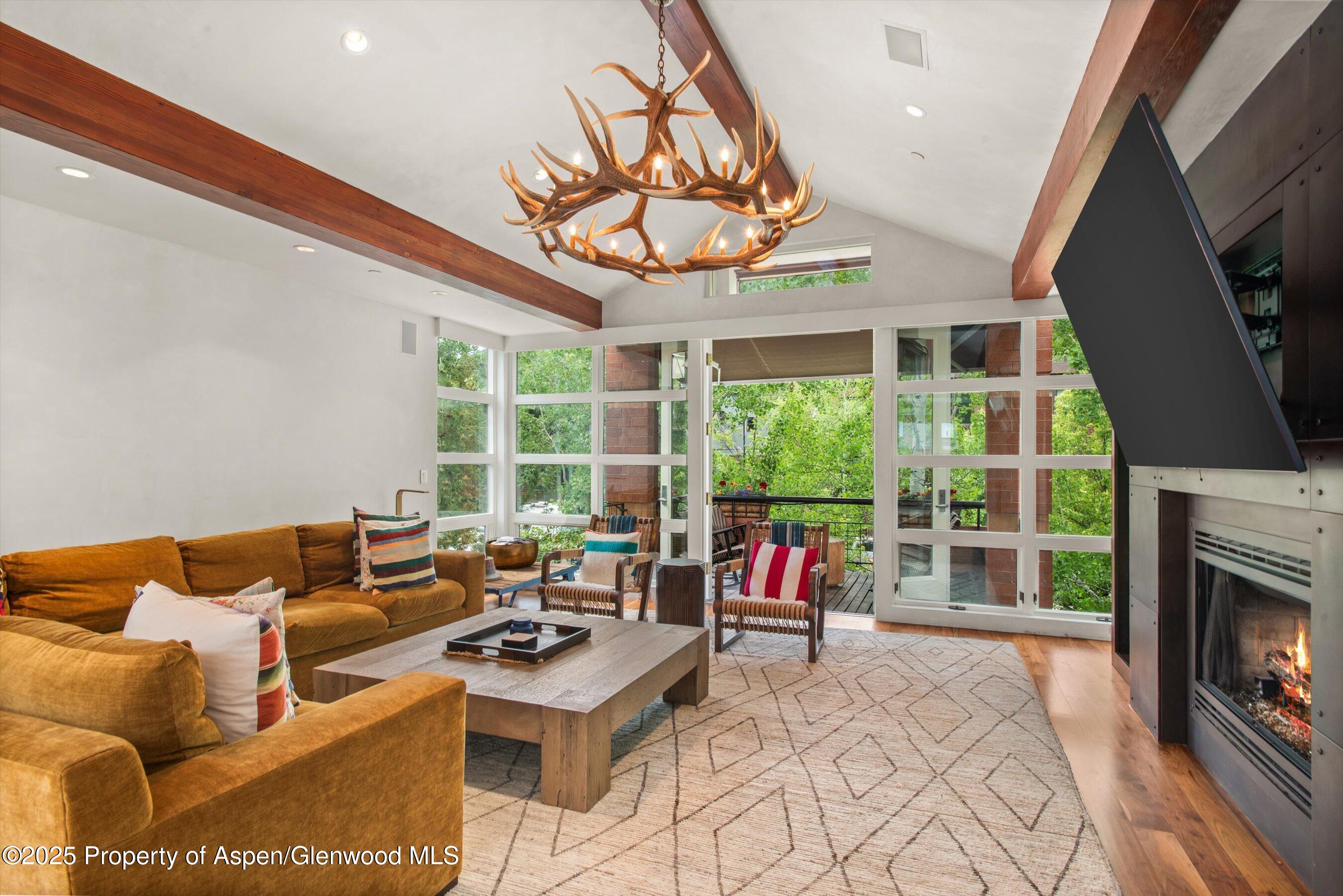 706 E Hyman Avenue 706