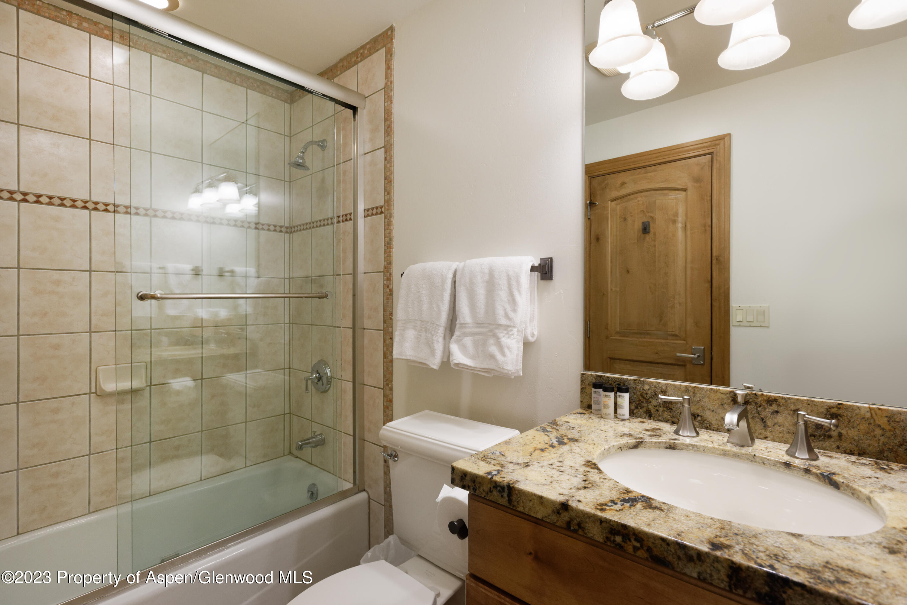 728 S Galena Street B201