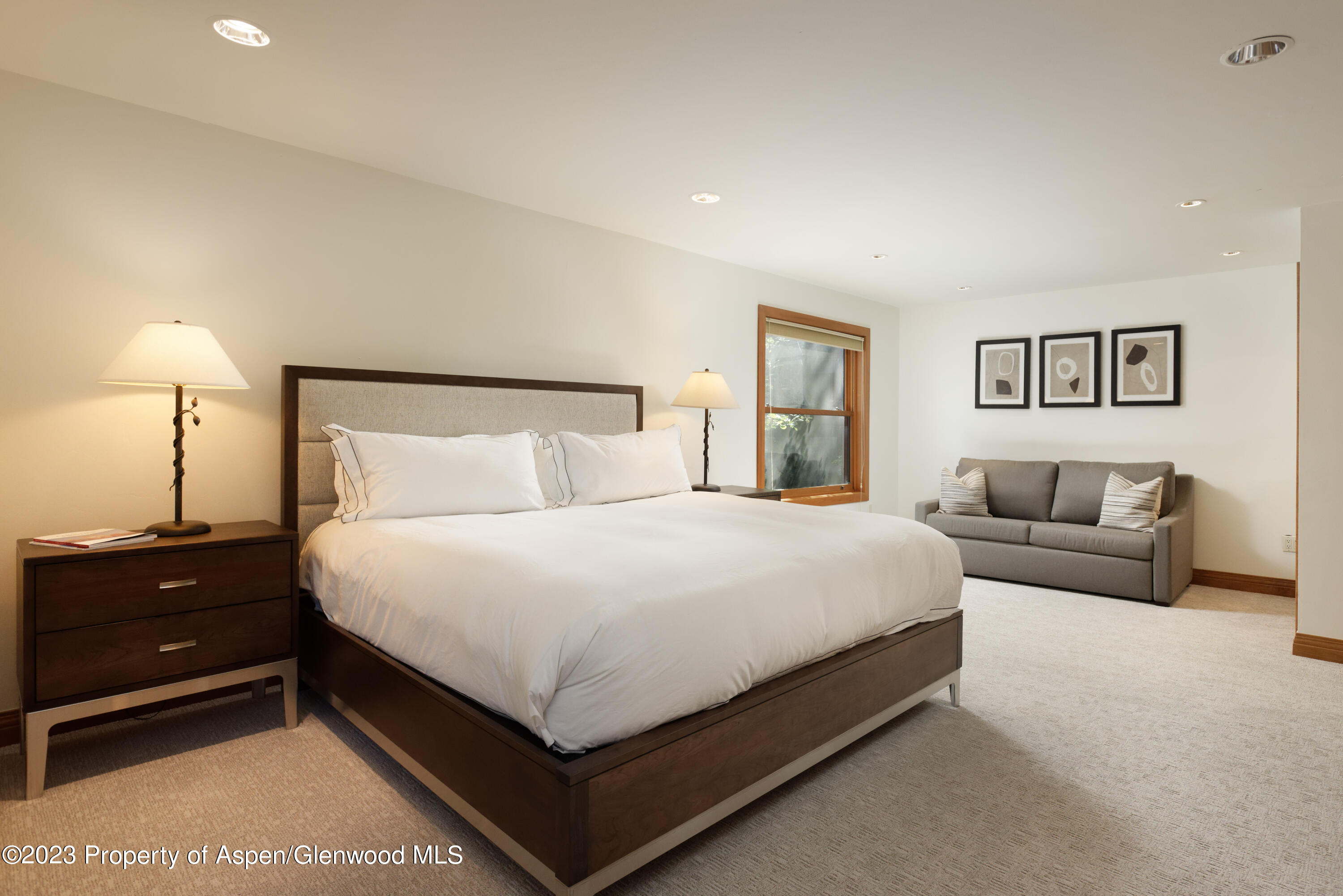 728 S Galena Street B201