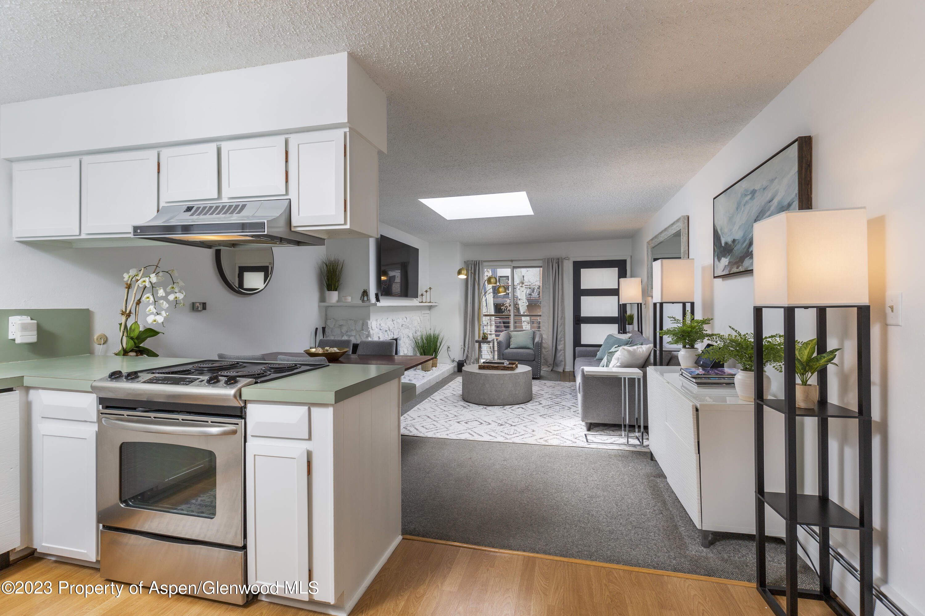 100 E Dean Street, 3D