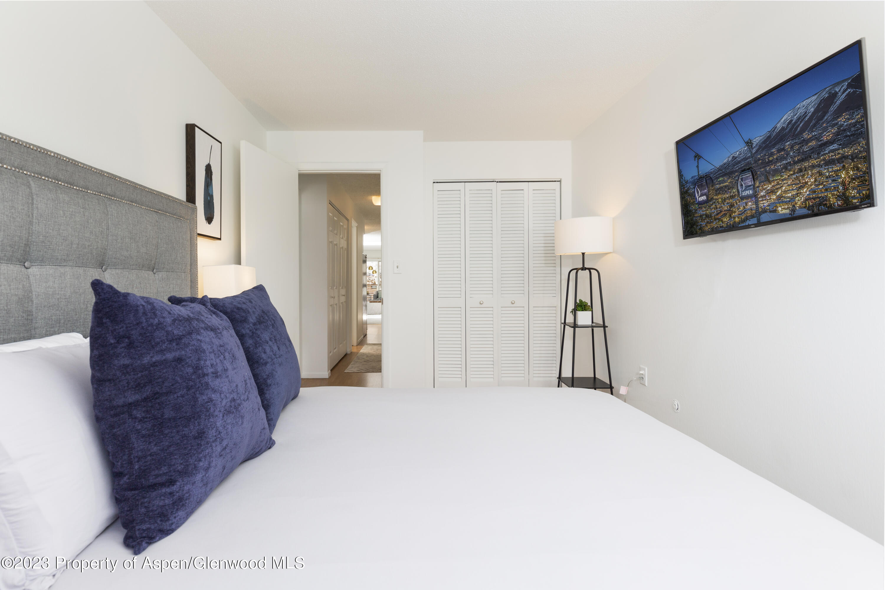 100 E Dean Street, 3D